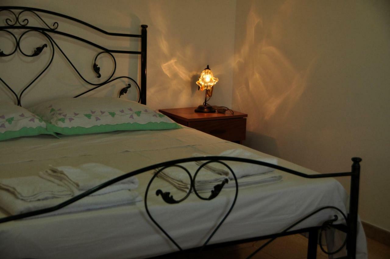 B&B La Seta Rossa Galatone Εξωτερικό φωτογραφία